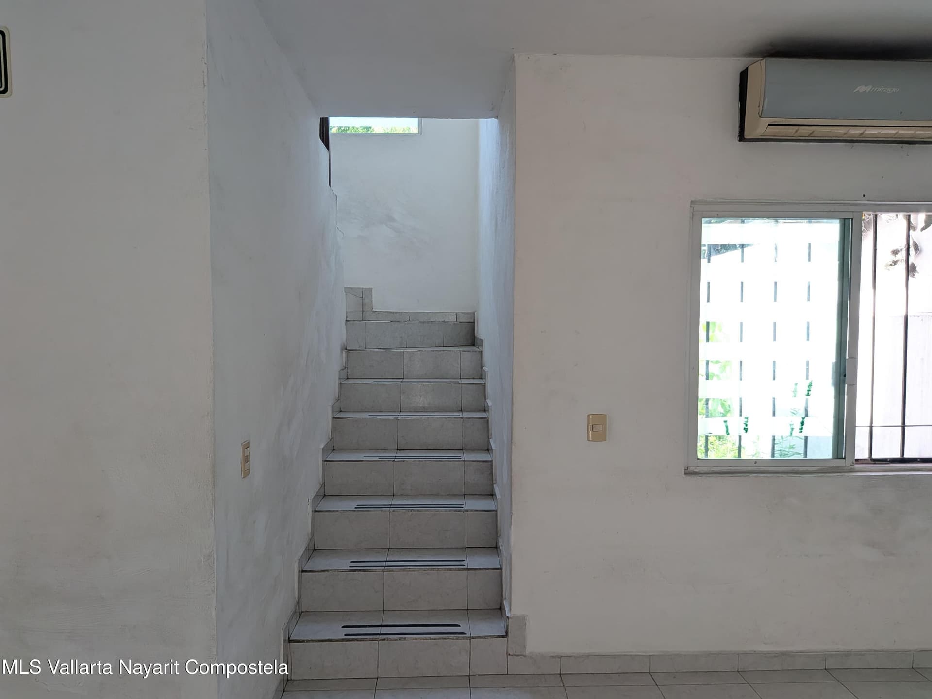 364 Avenida los tules 4