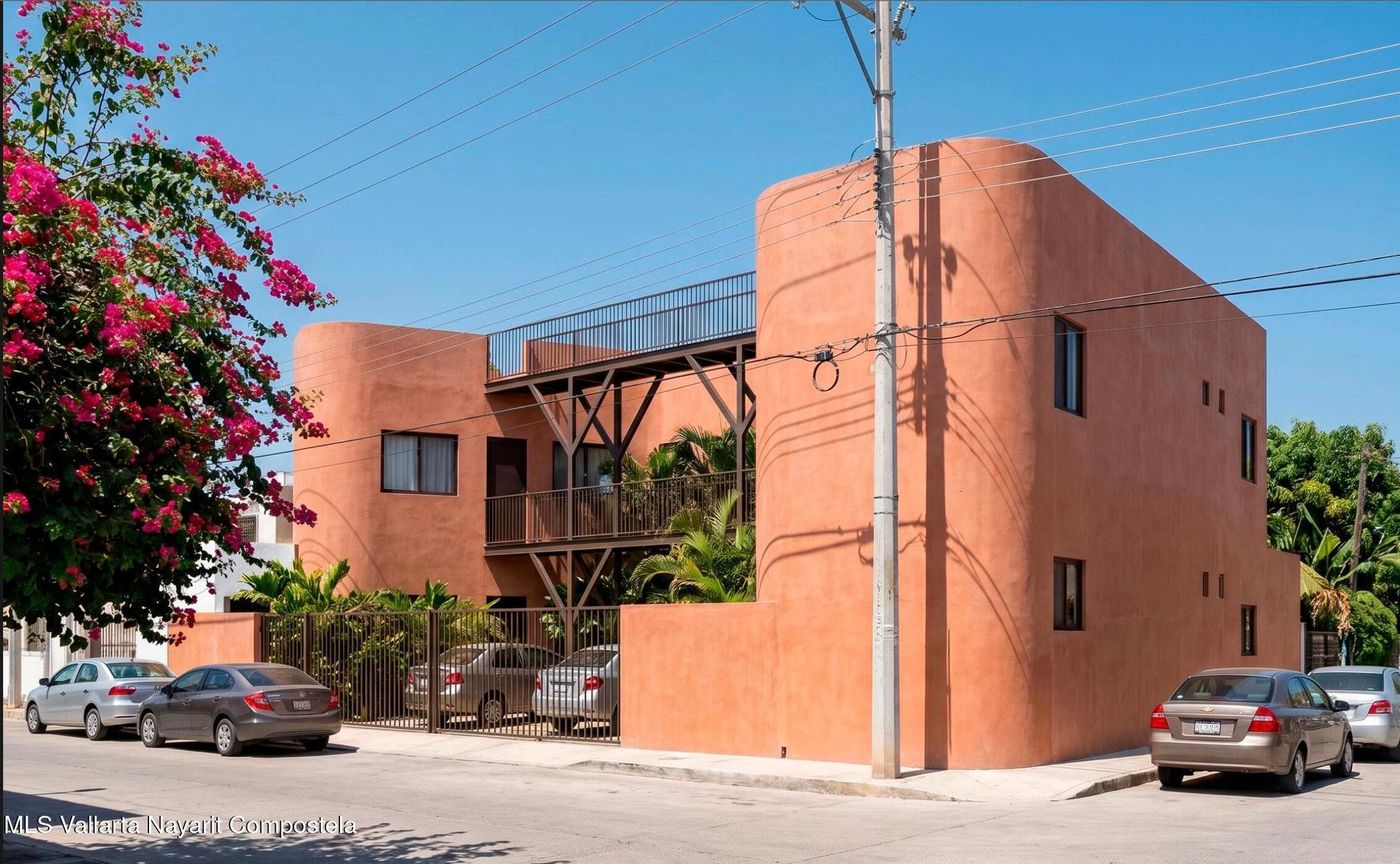 3 Francisco Villa y Juan Escutia 63735