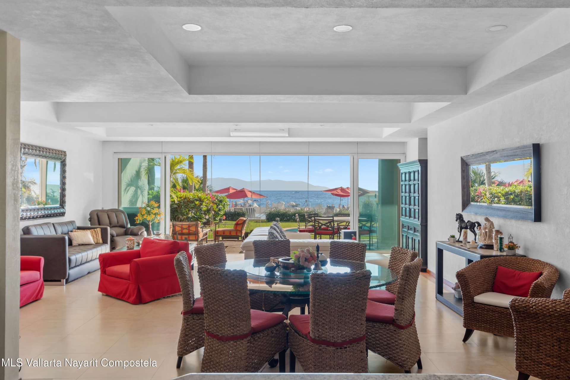 Grand Venetian 4