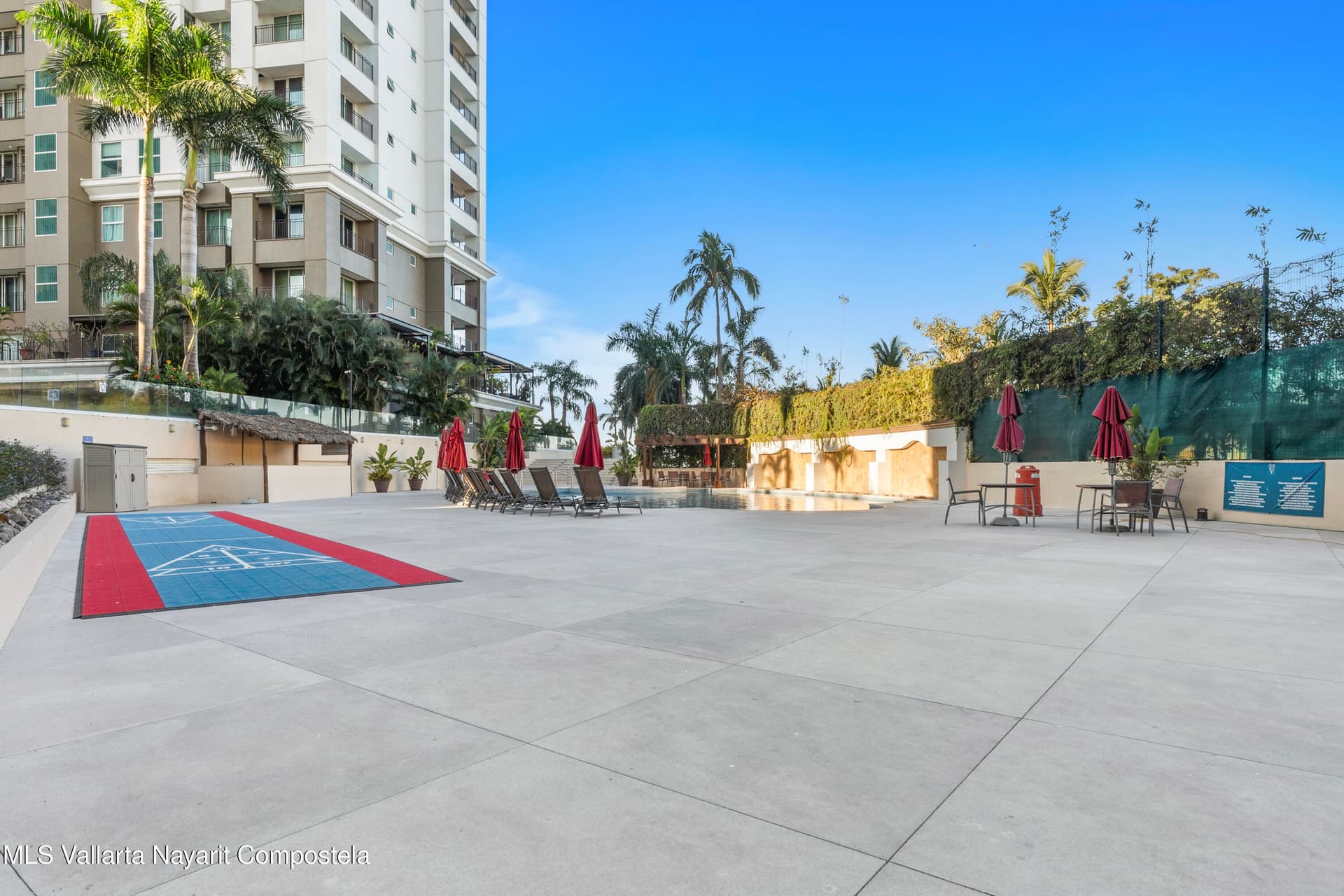 Grand Venetian 26