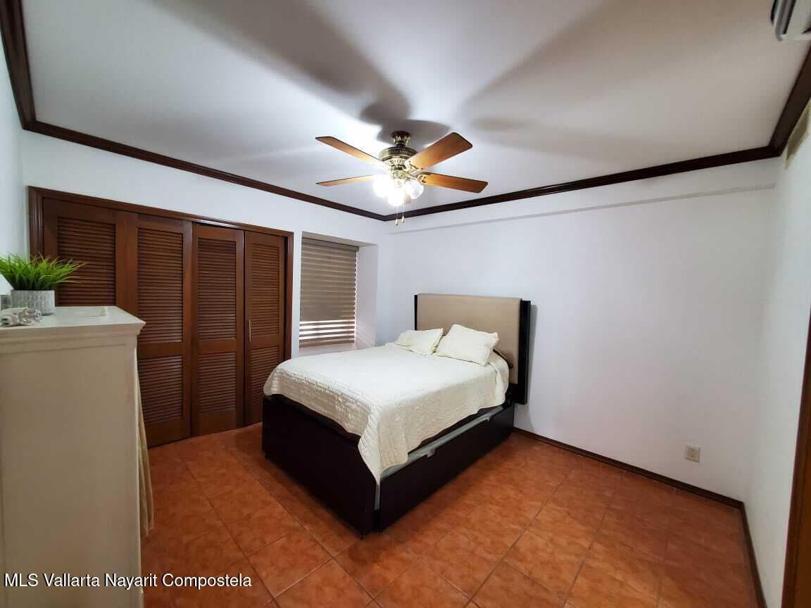 152 Flamingos Calle 9