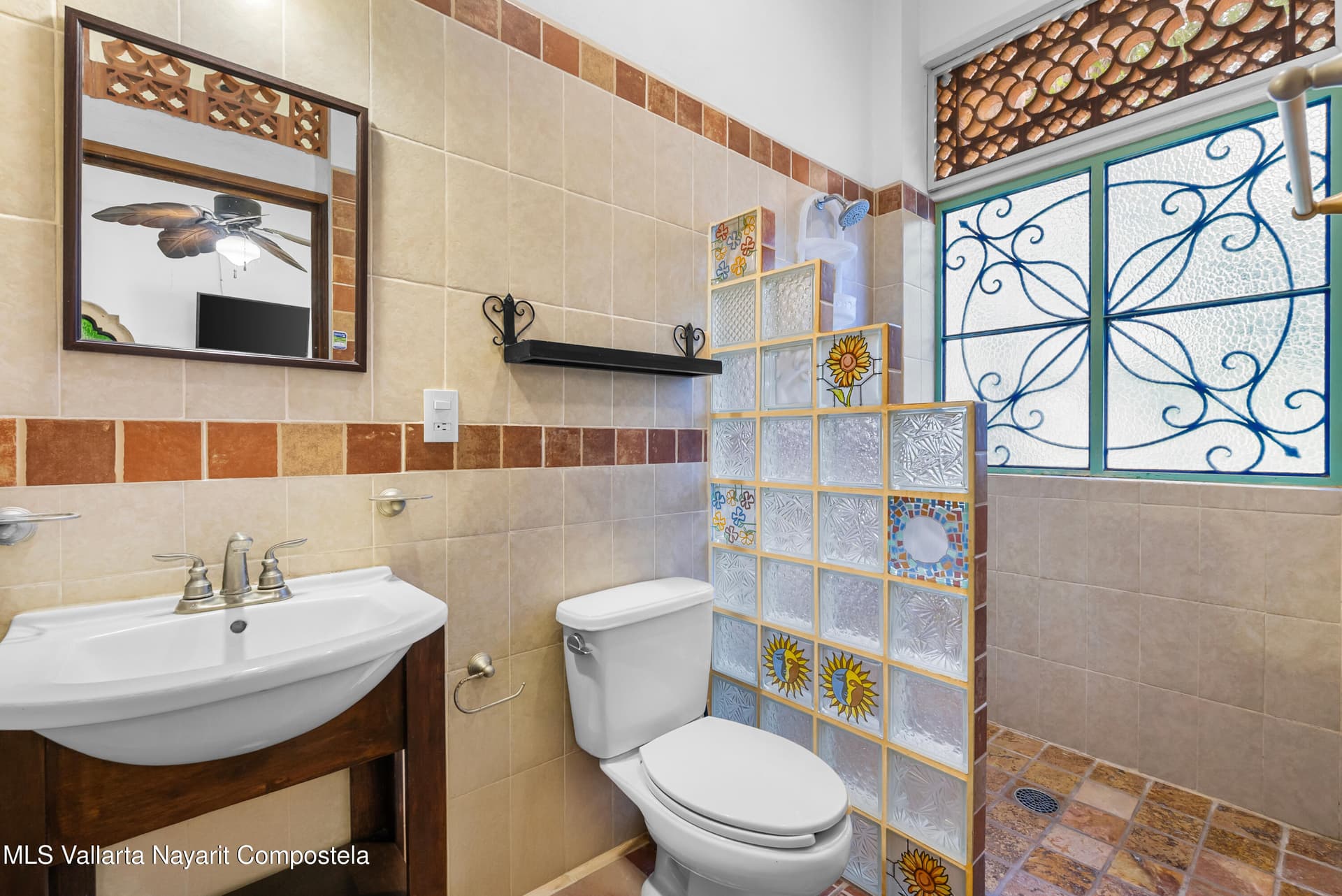 444 Calle Havre 15