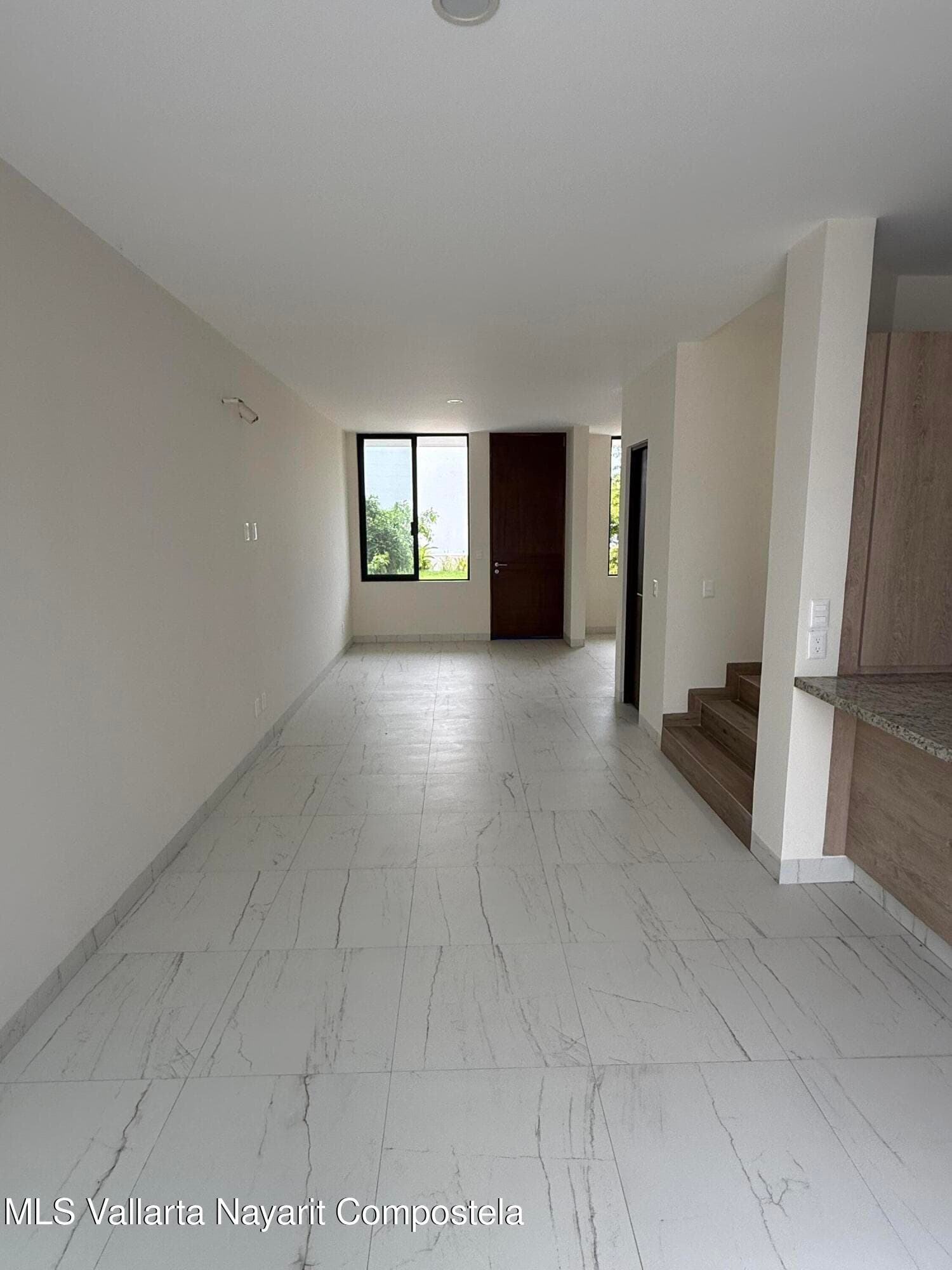 10 Av. Paseo Vallarta 6