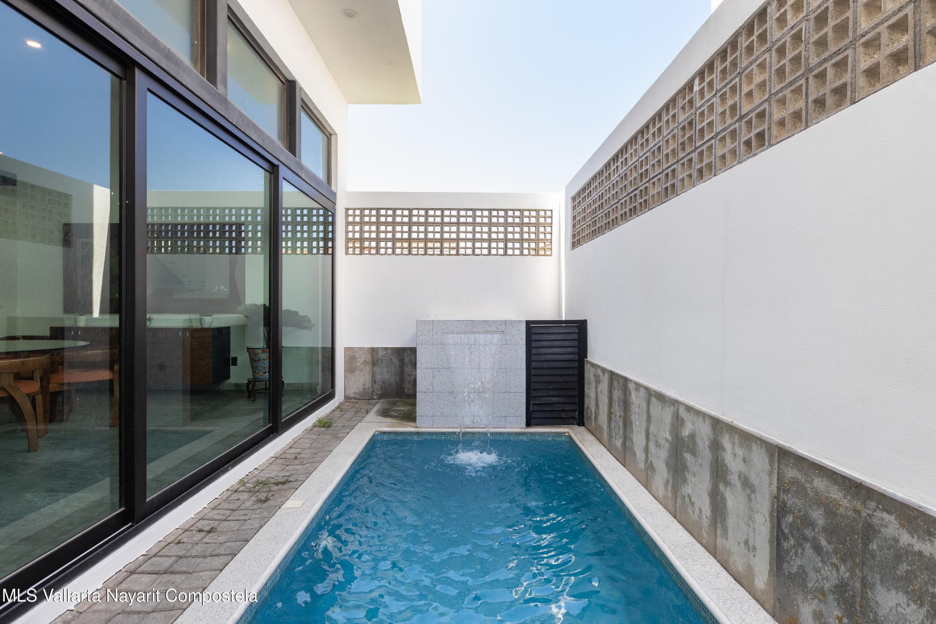 165 LAGO SUPERIOR Calle 2