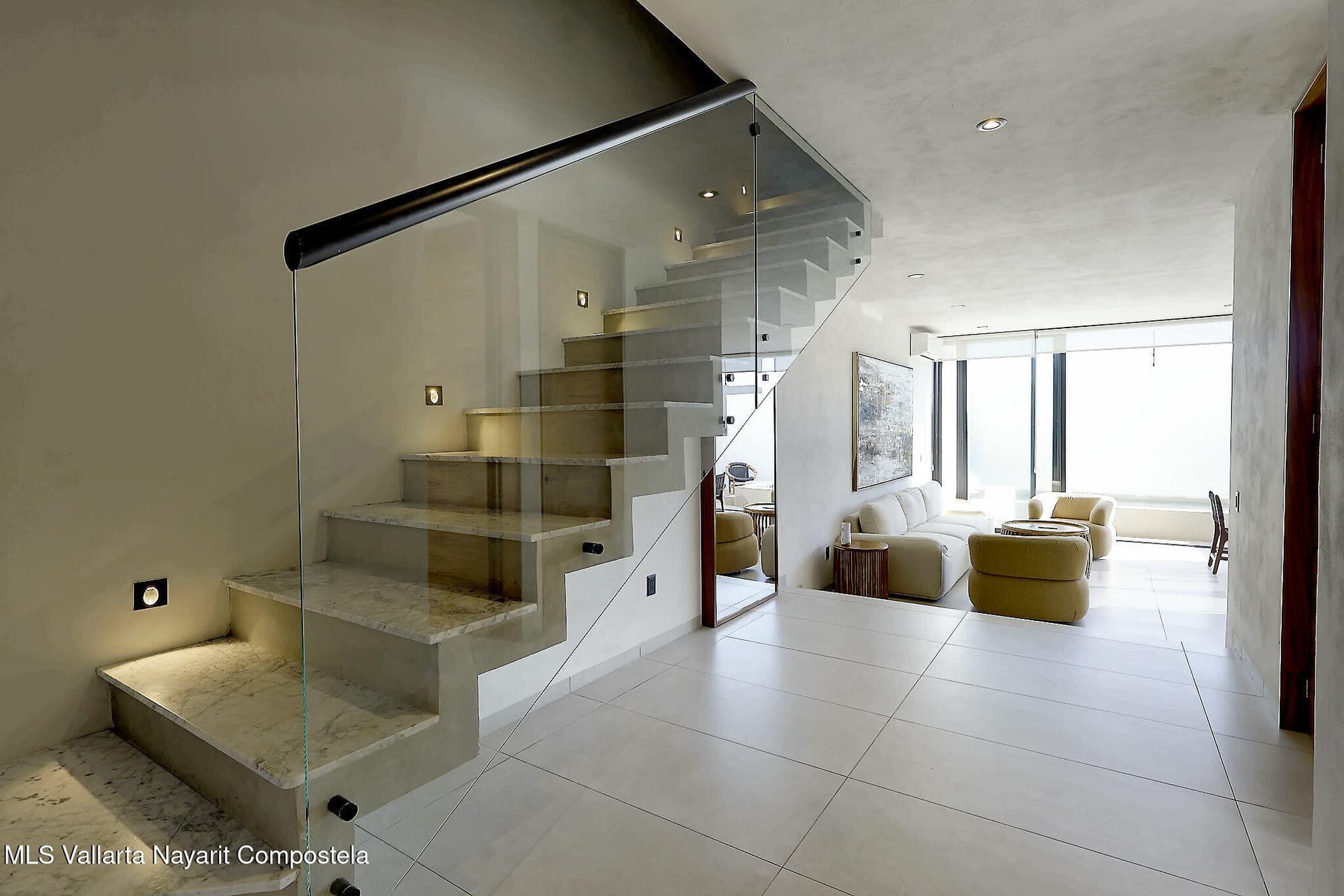 158 Palma del Rey Ave. 5