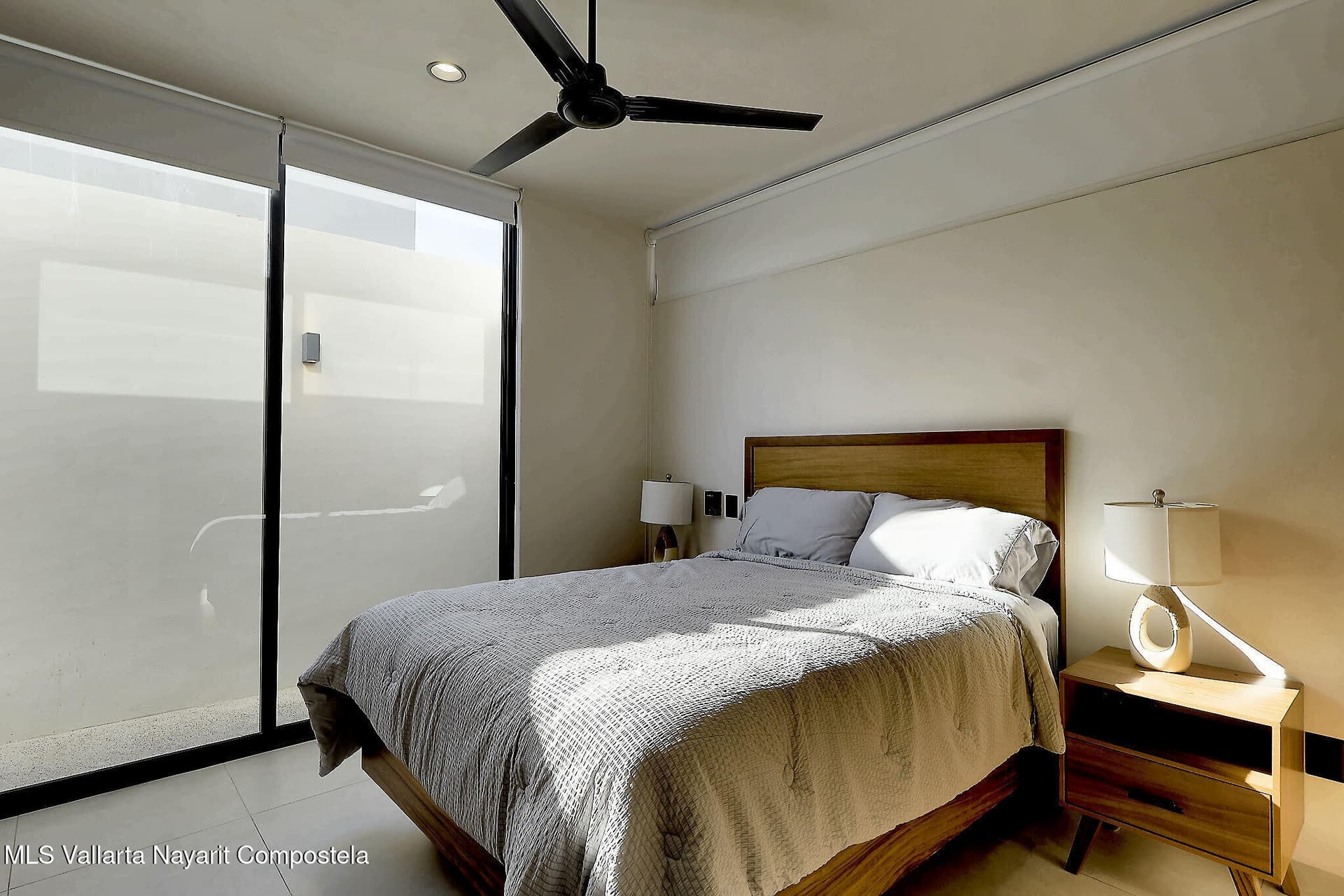 158 Palma del Rey Ave. 12