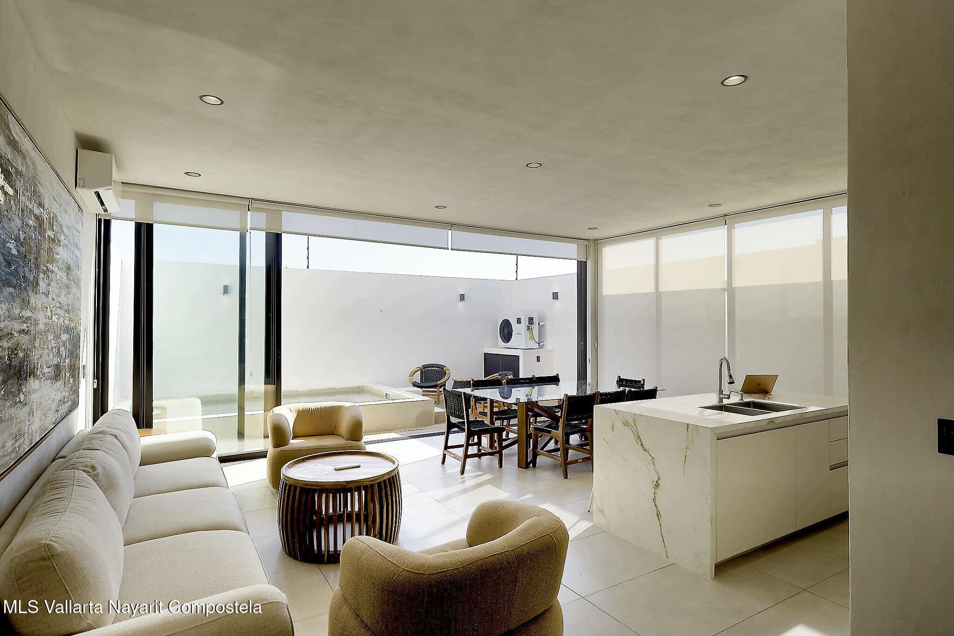 158 Palma del Rey Ave.