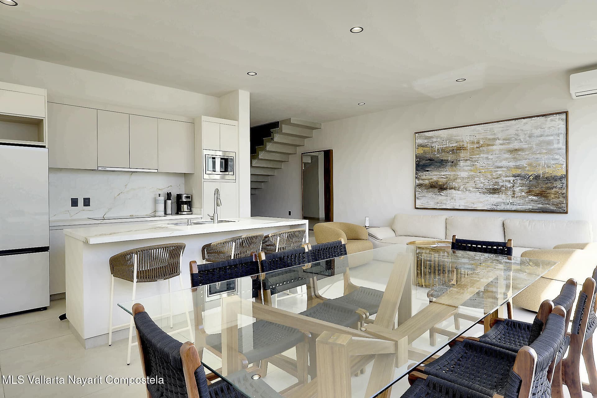 158 Palma del Rey Ave. 6