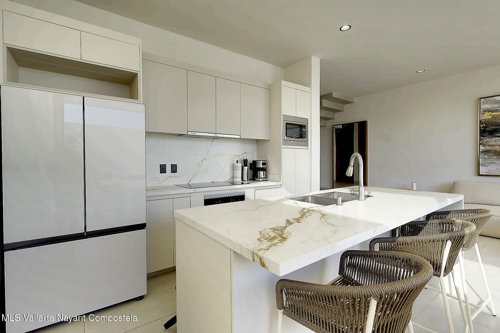 158 Palma del Rey Ave. 7