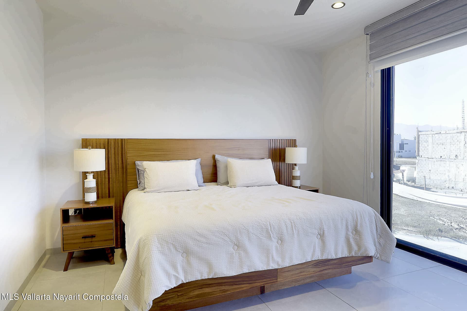 158 Palma del Rey Ave. 18