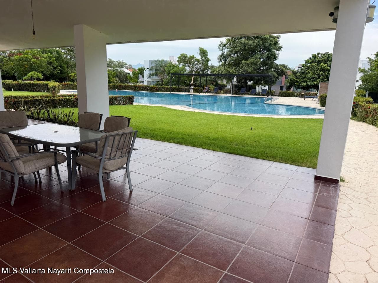 59A La fronda blvd 23