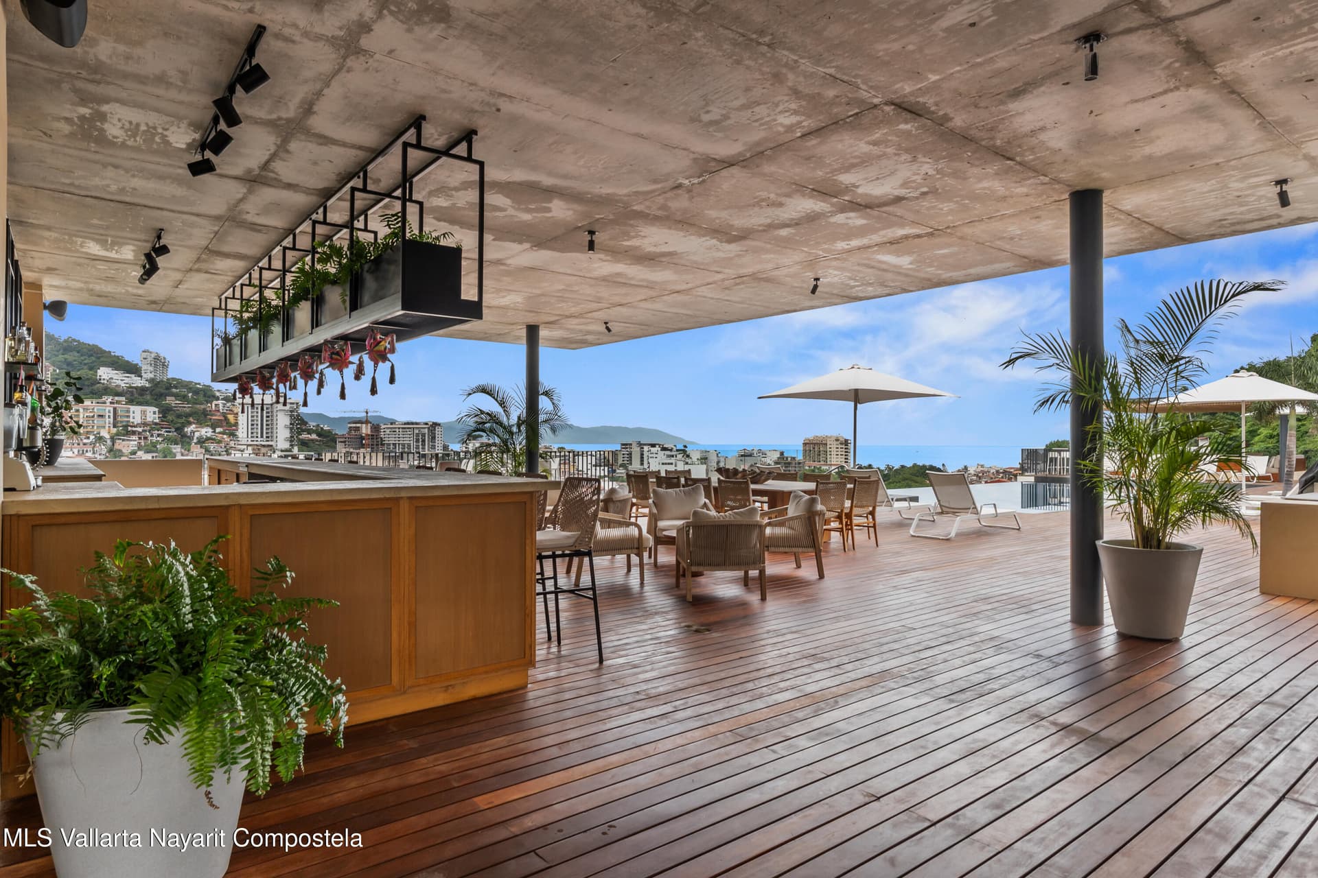 Oasis at Riviera Cuale 16