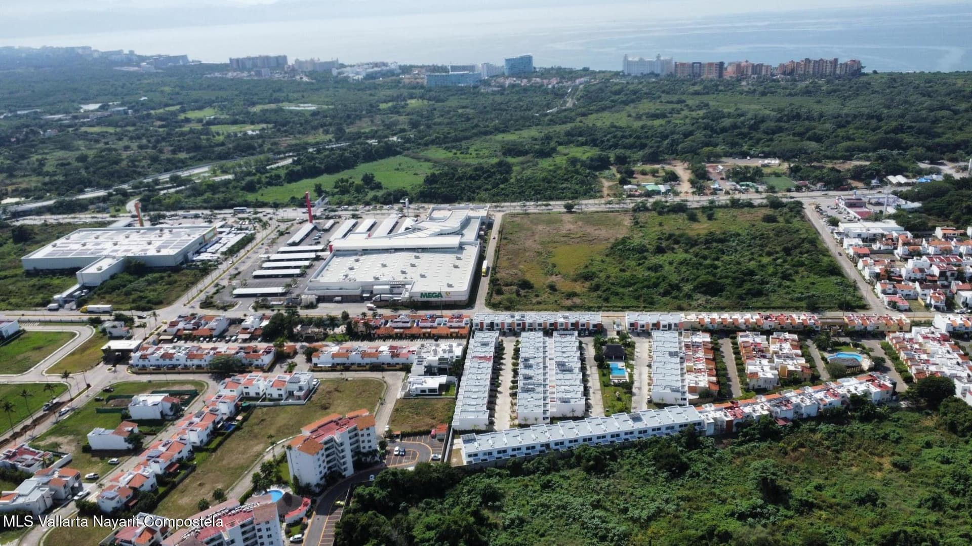10 Av. Paseo Vallarta 28