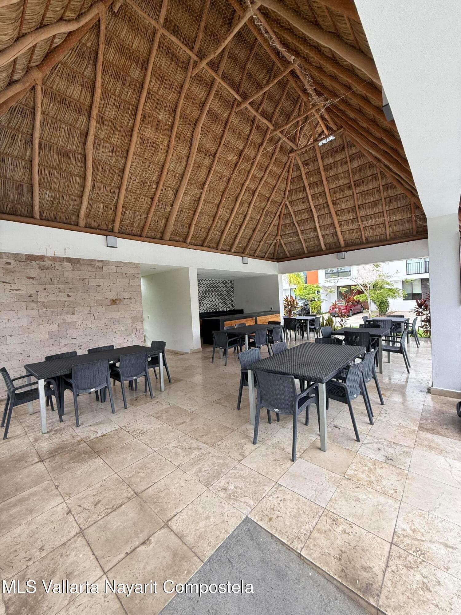 10 Av. Paseo Vallarta 34