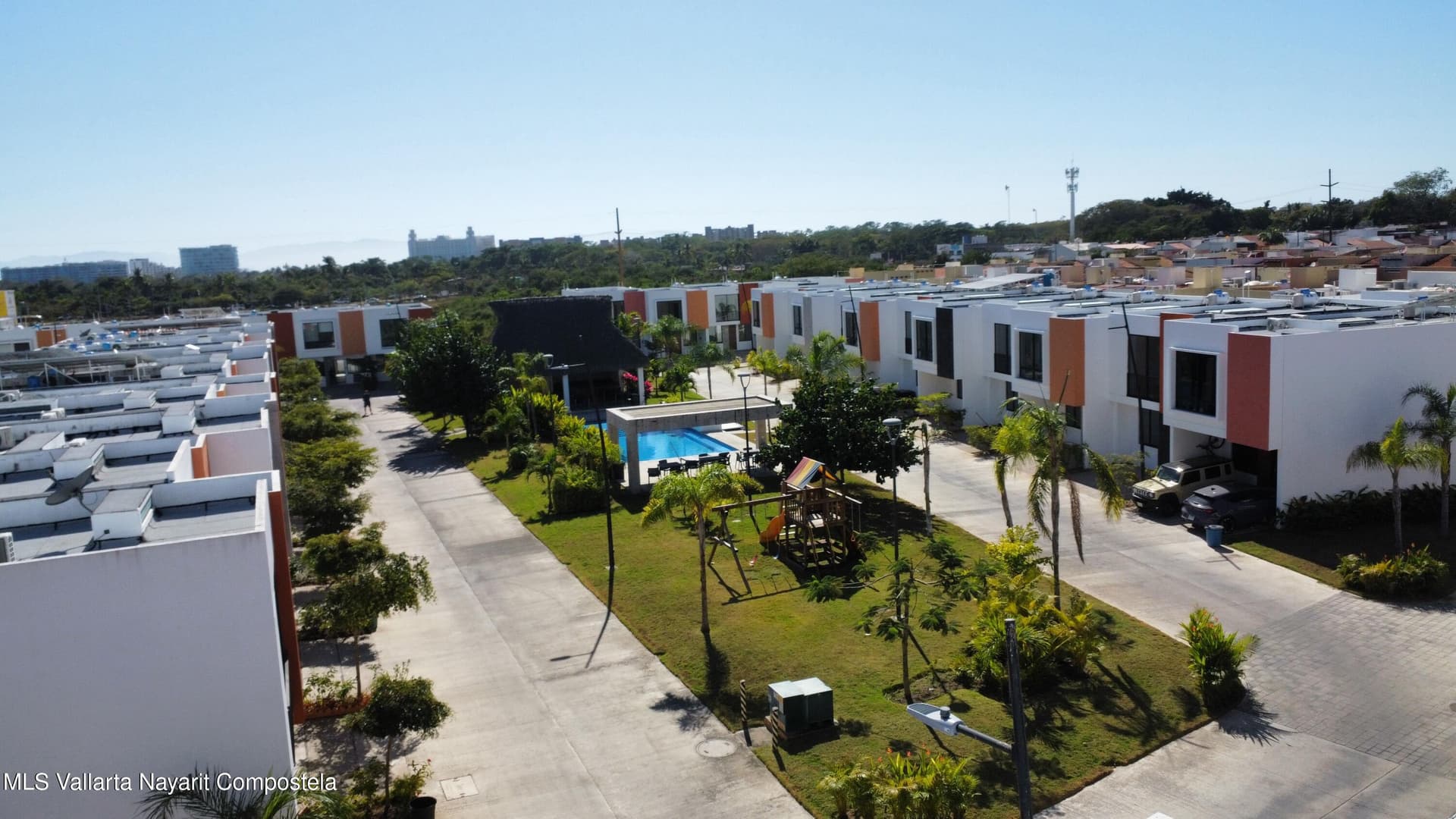 10 Av. Paseo Vallarta 38