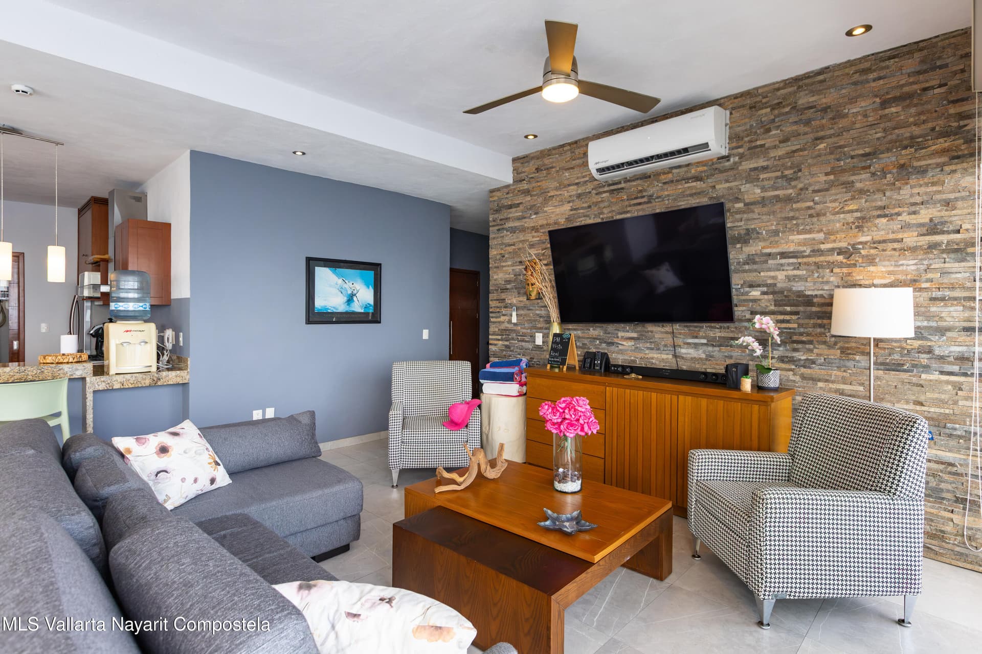 Vista Real 9