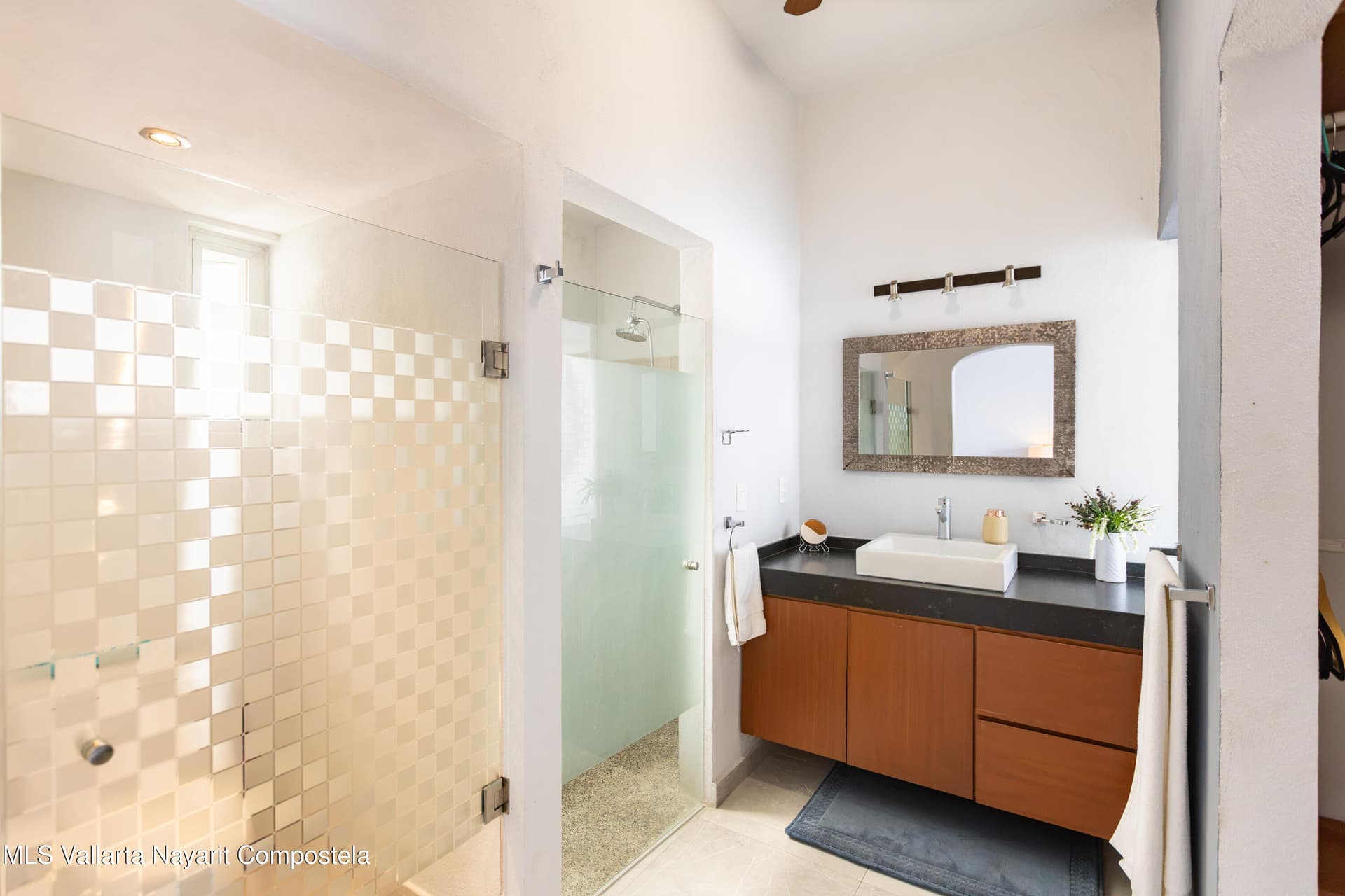 Vista Real 28