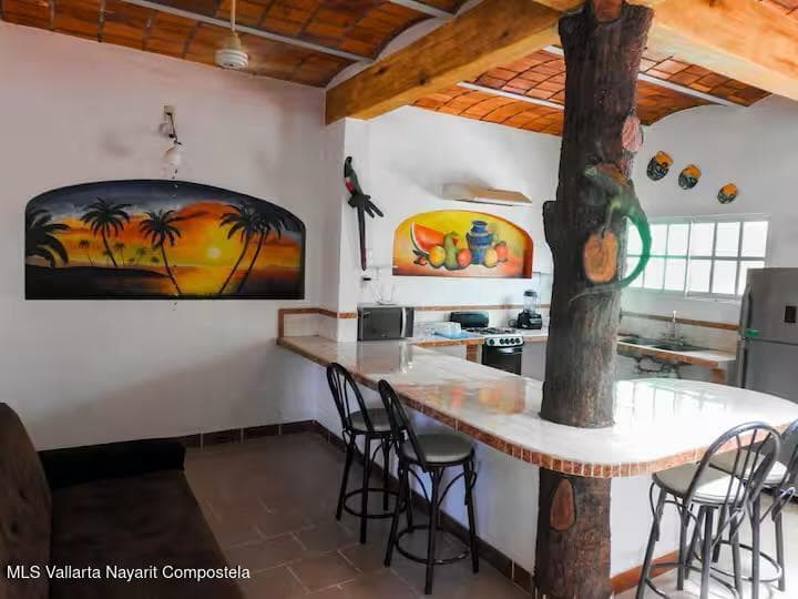102 Avenida Revolucion 5