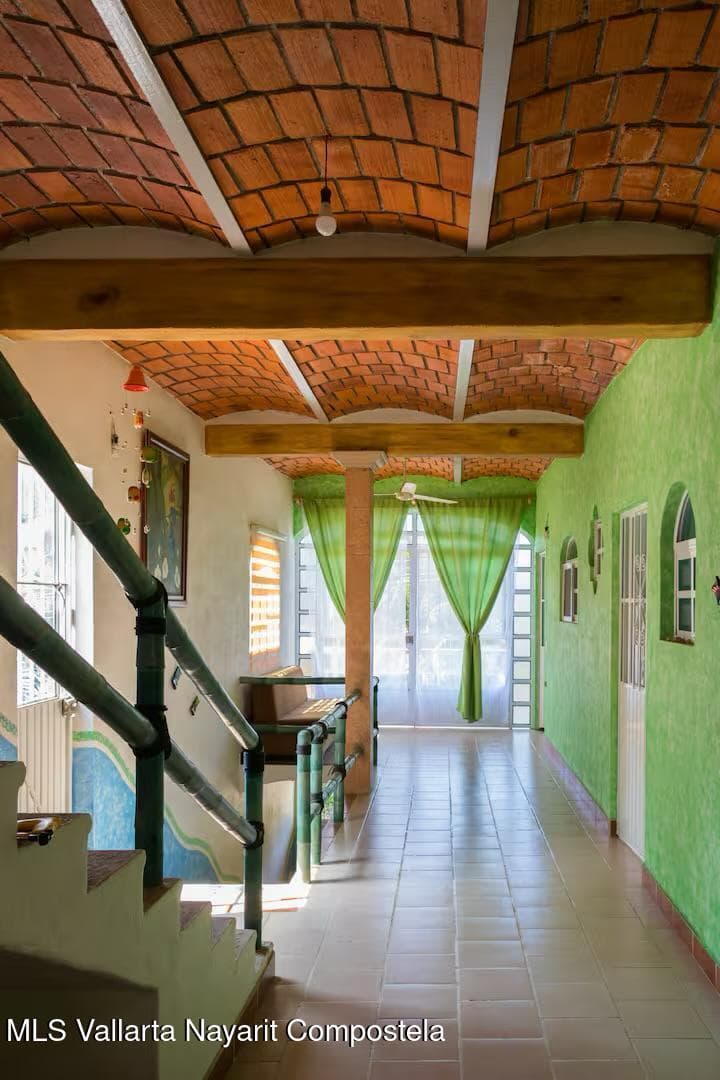 102 Avenida Revolucion 6