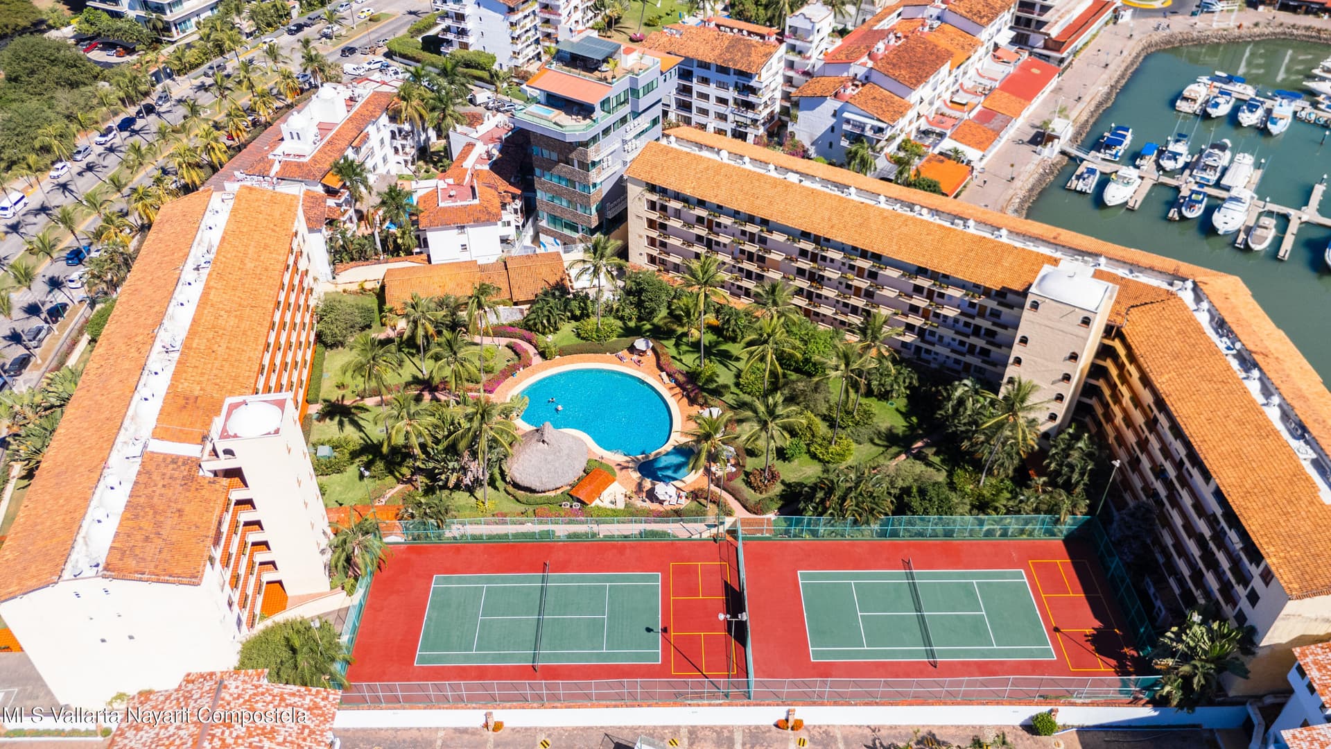 Marina Golf 33