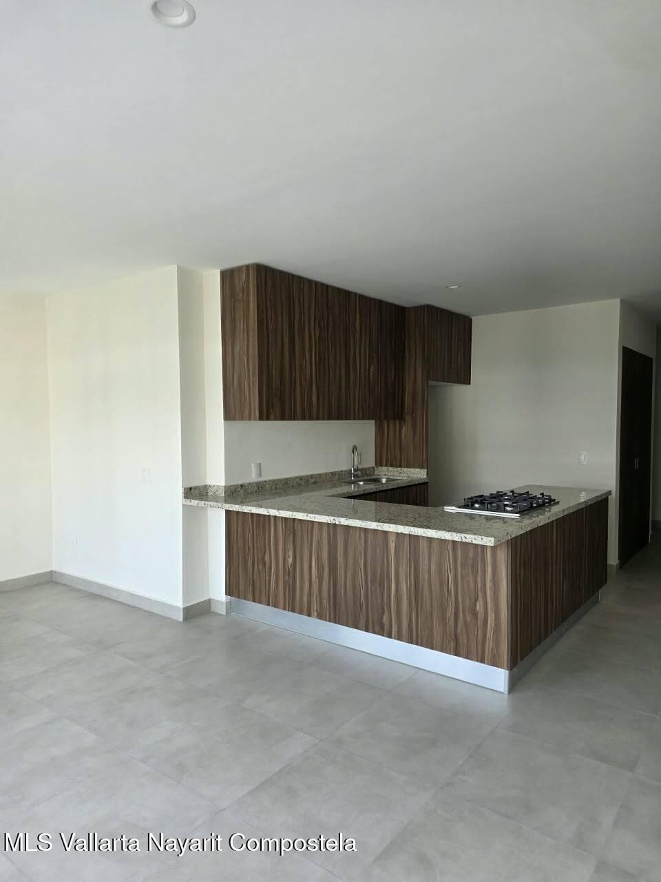 1200 Av. Mexico 7