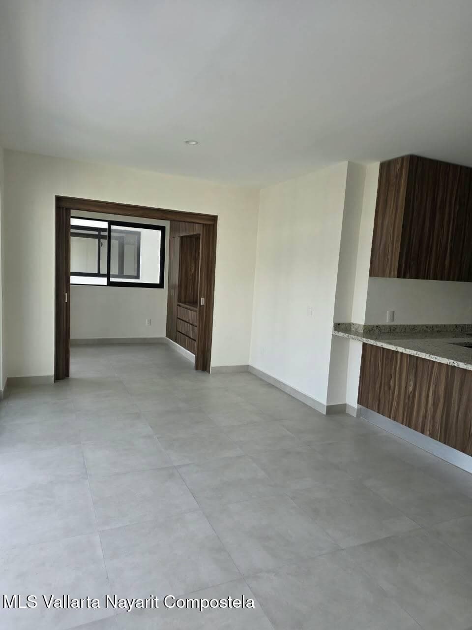 1200 Av. Mexico 14