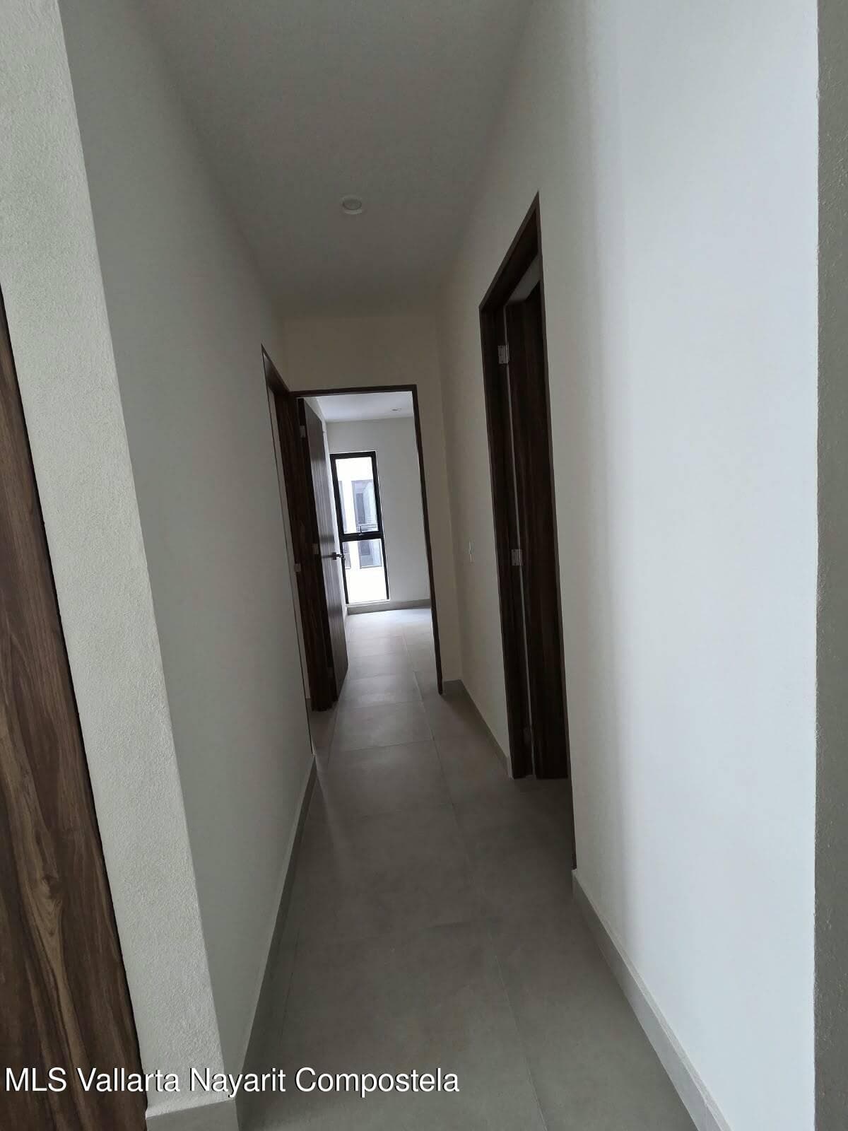 1200 Av. Mexico 15