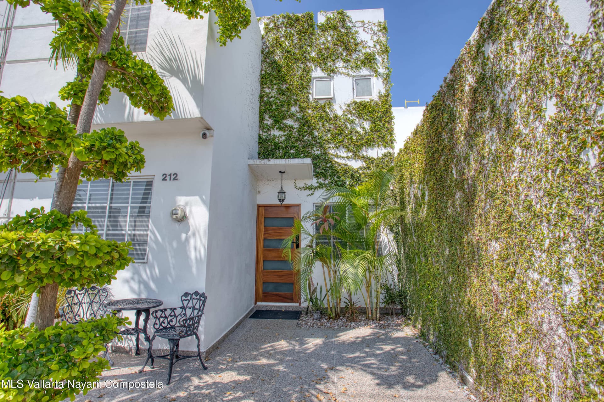 212 La Minerva