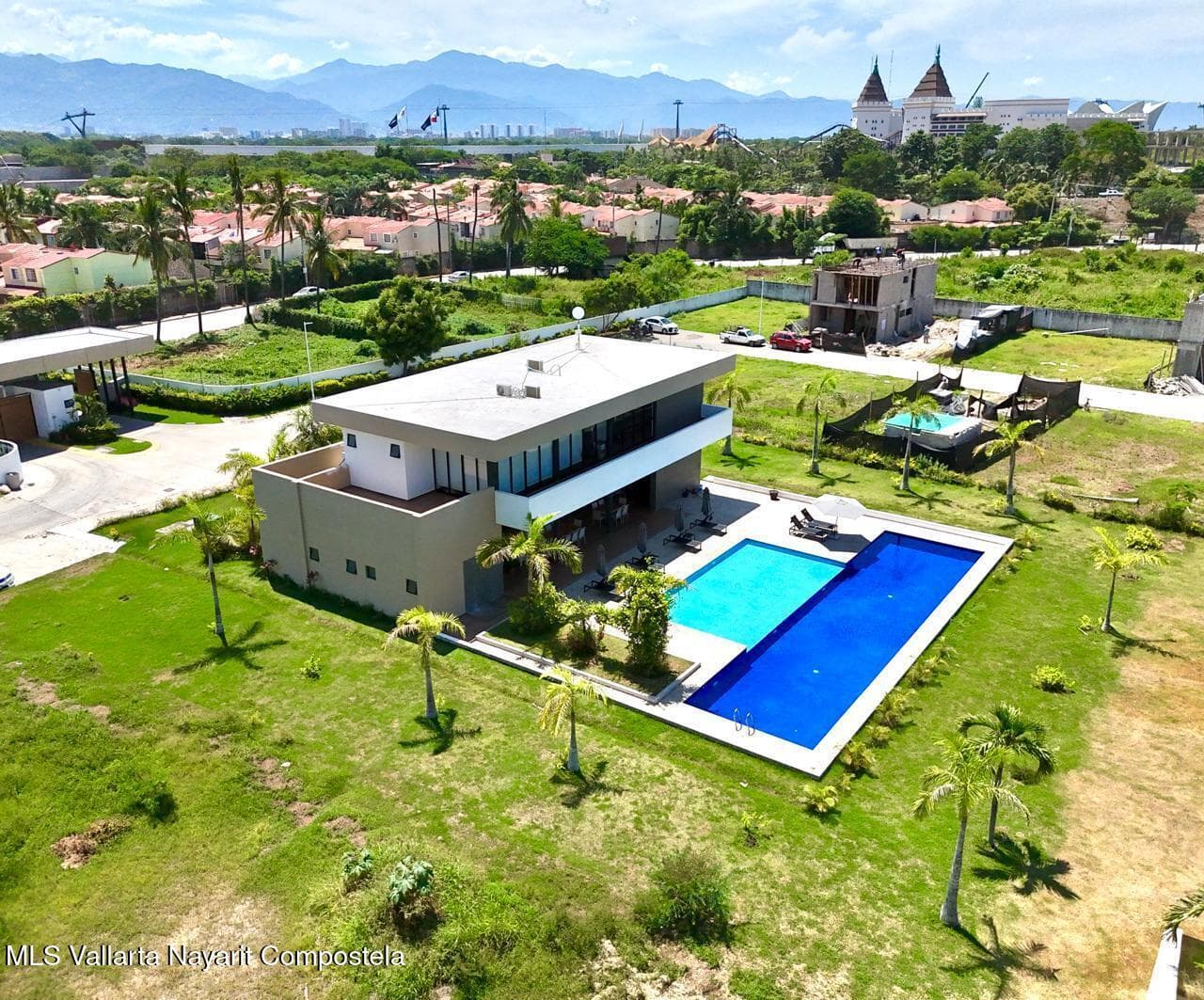 158 Palma del Rey Ave. 26