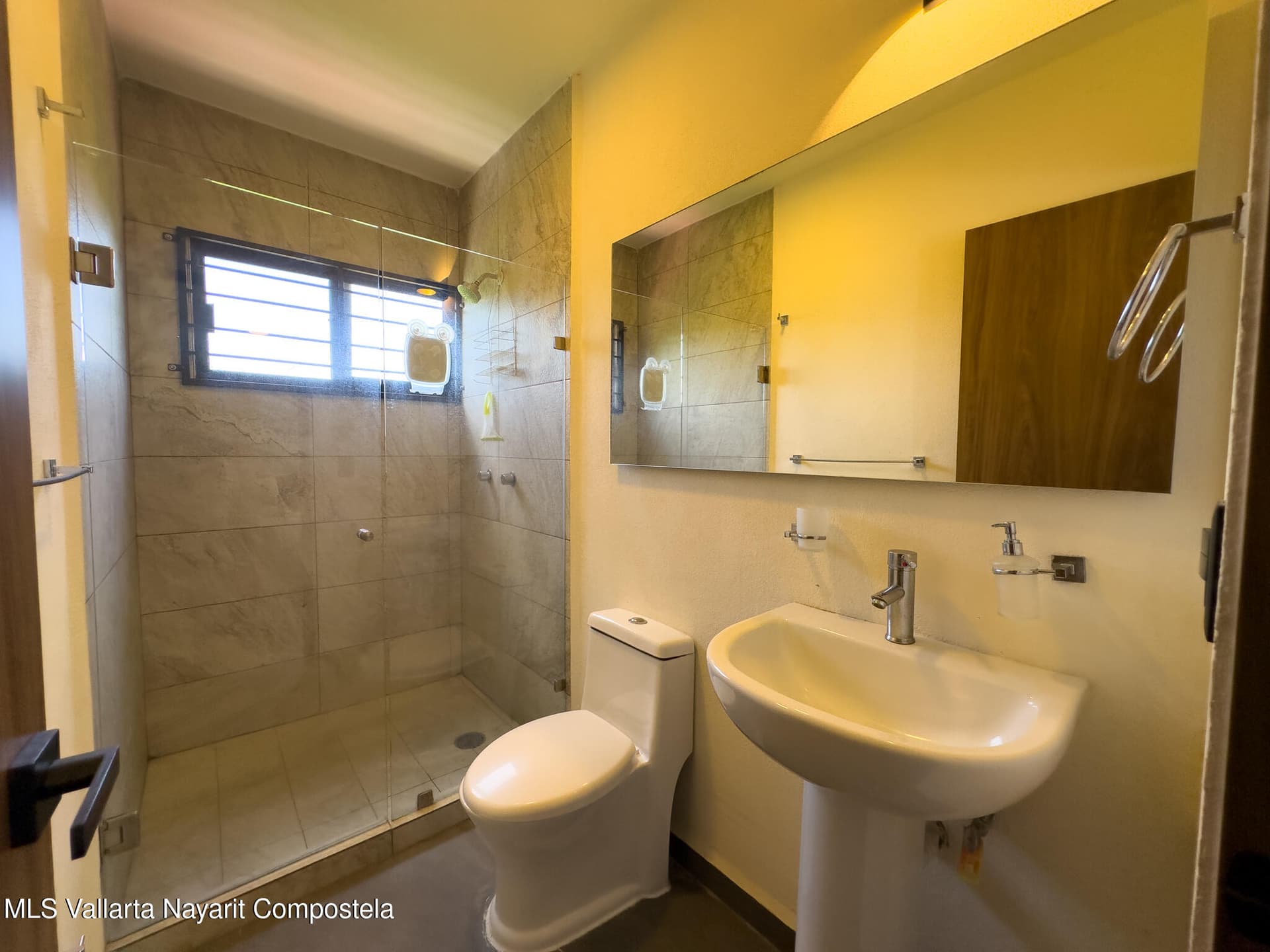 317 Paseo Foresta 18