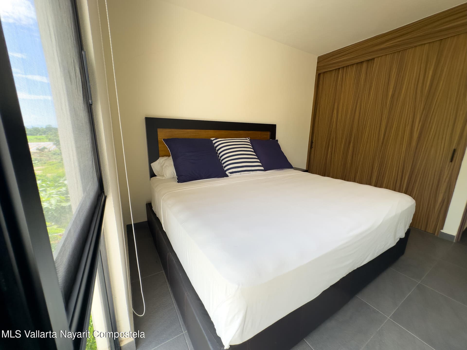 317 Paseo Foresta 13
