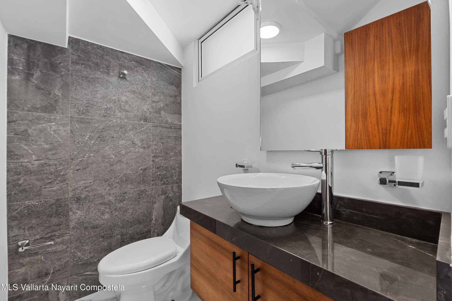 287 Av. de los Grandes Lagos 6