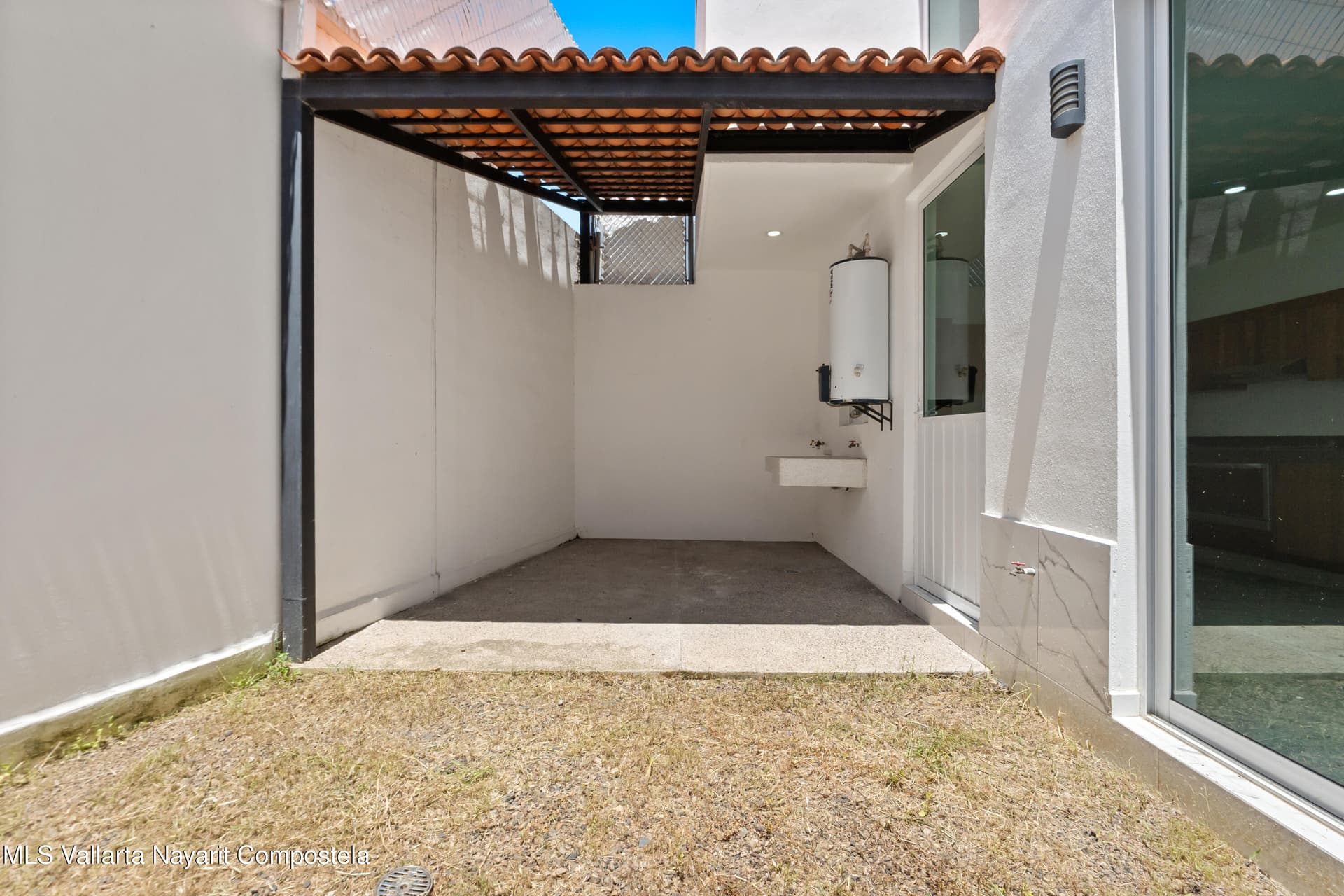 287 Av. de los Grandes Lagos 17