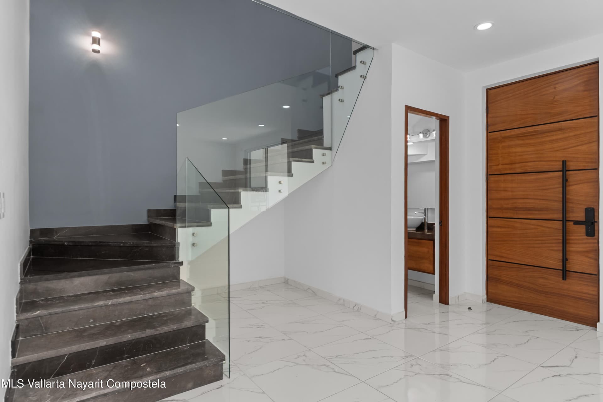 287 Av. de los Grandes Lagos 19
