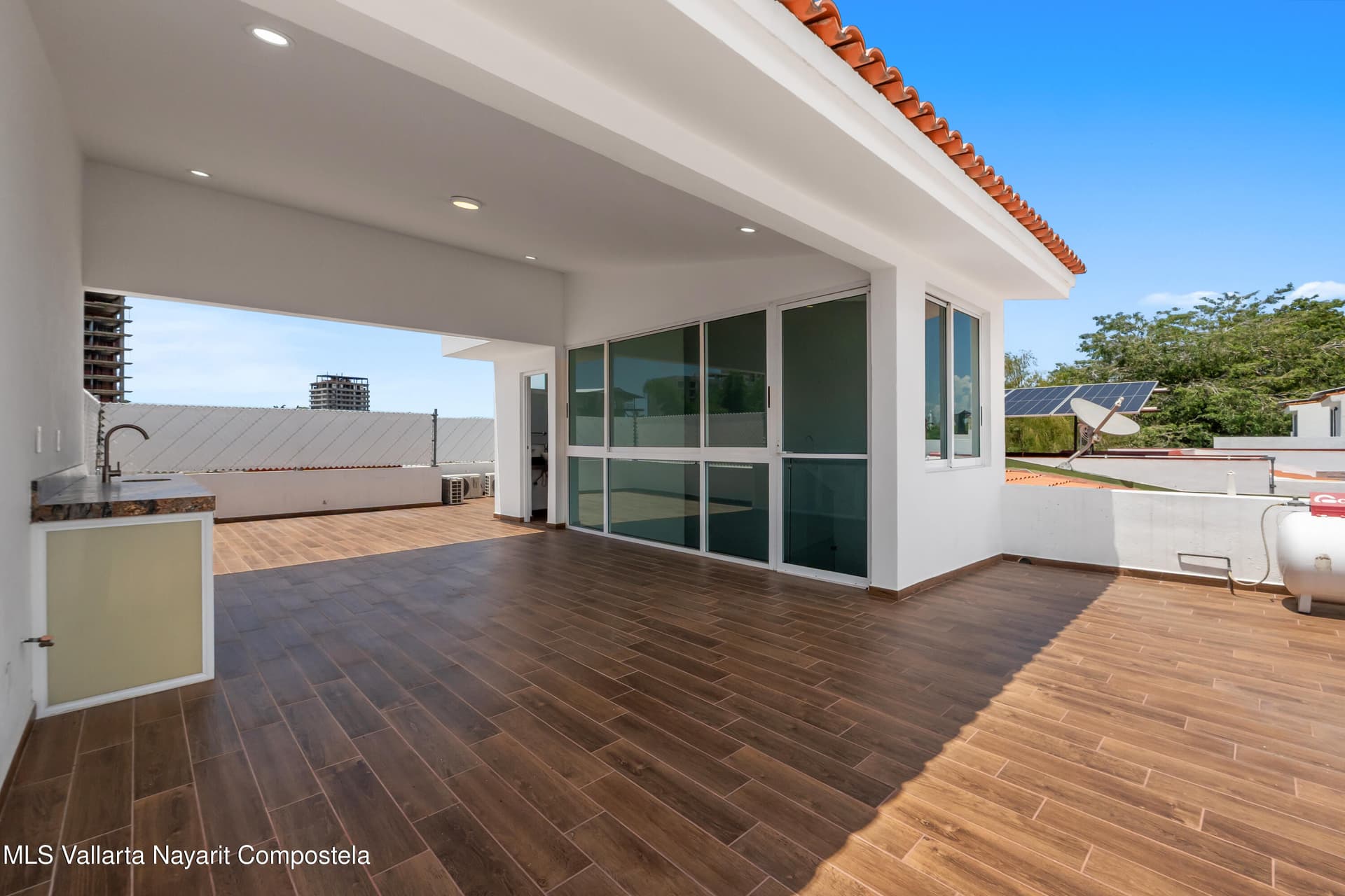 287 Av. de los Grandes Lagos 40