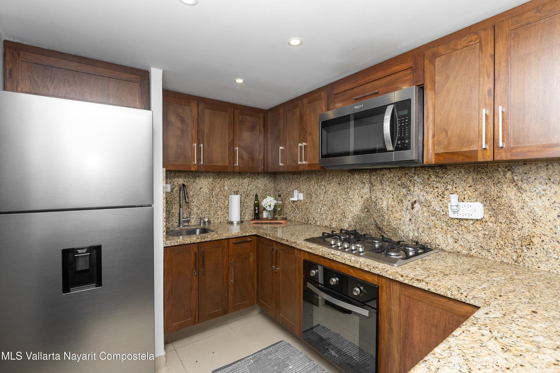 Marina Suites 4