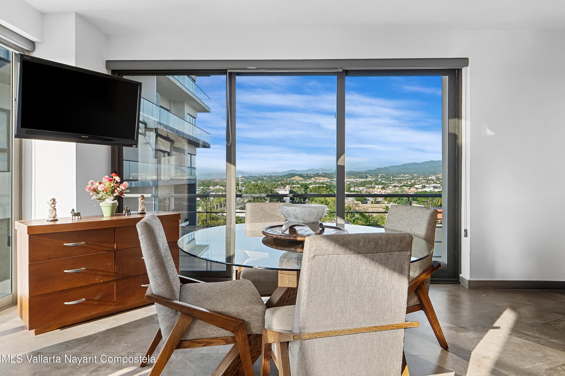 205 Av. Manuel Lepe 6