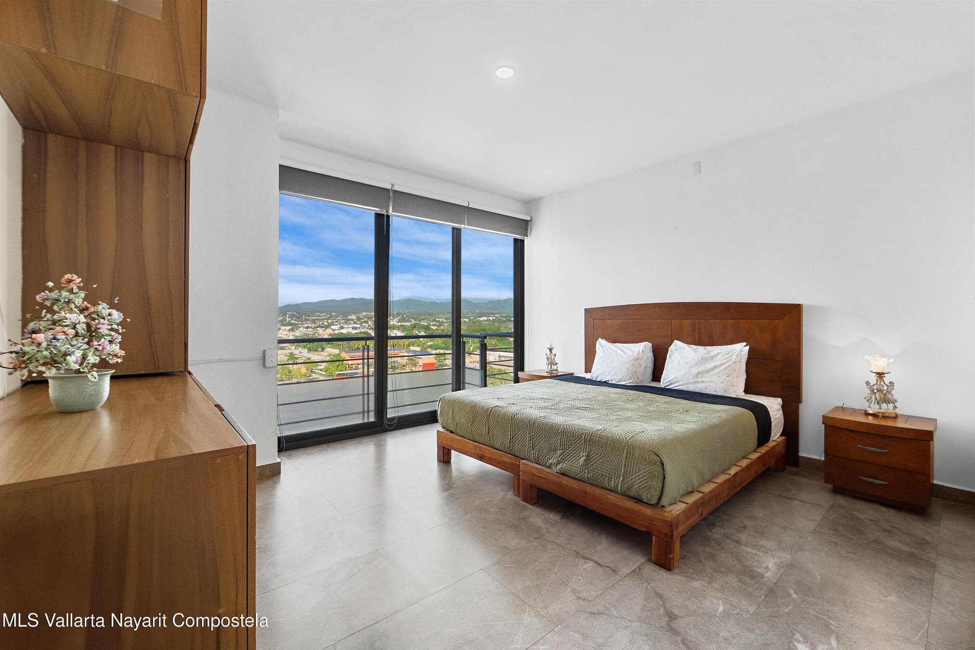205 Av. Manuel Lepe 7