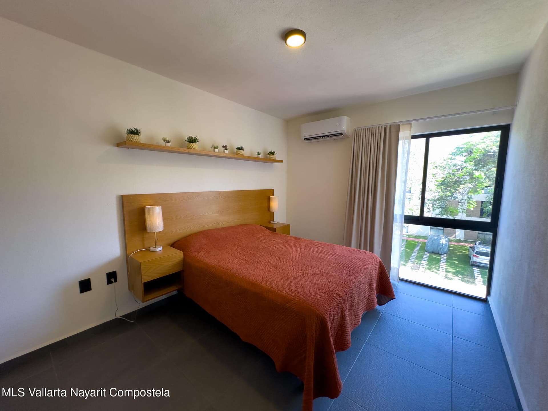 206 Paseo Foresta 9