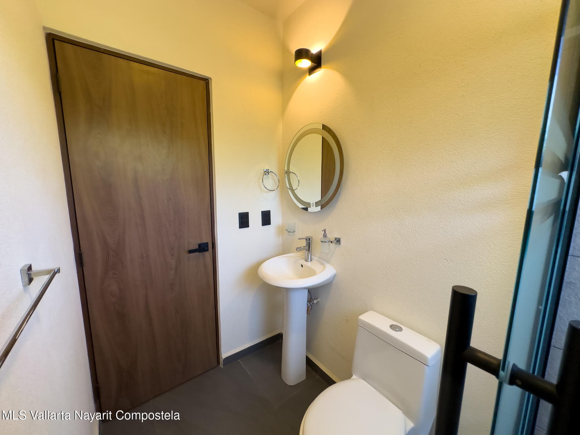 206 Paseo Foresta 22