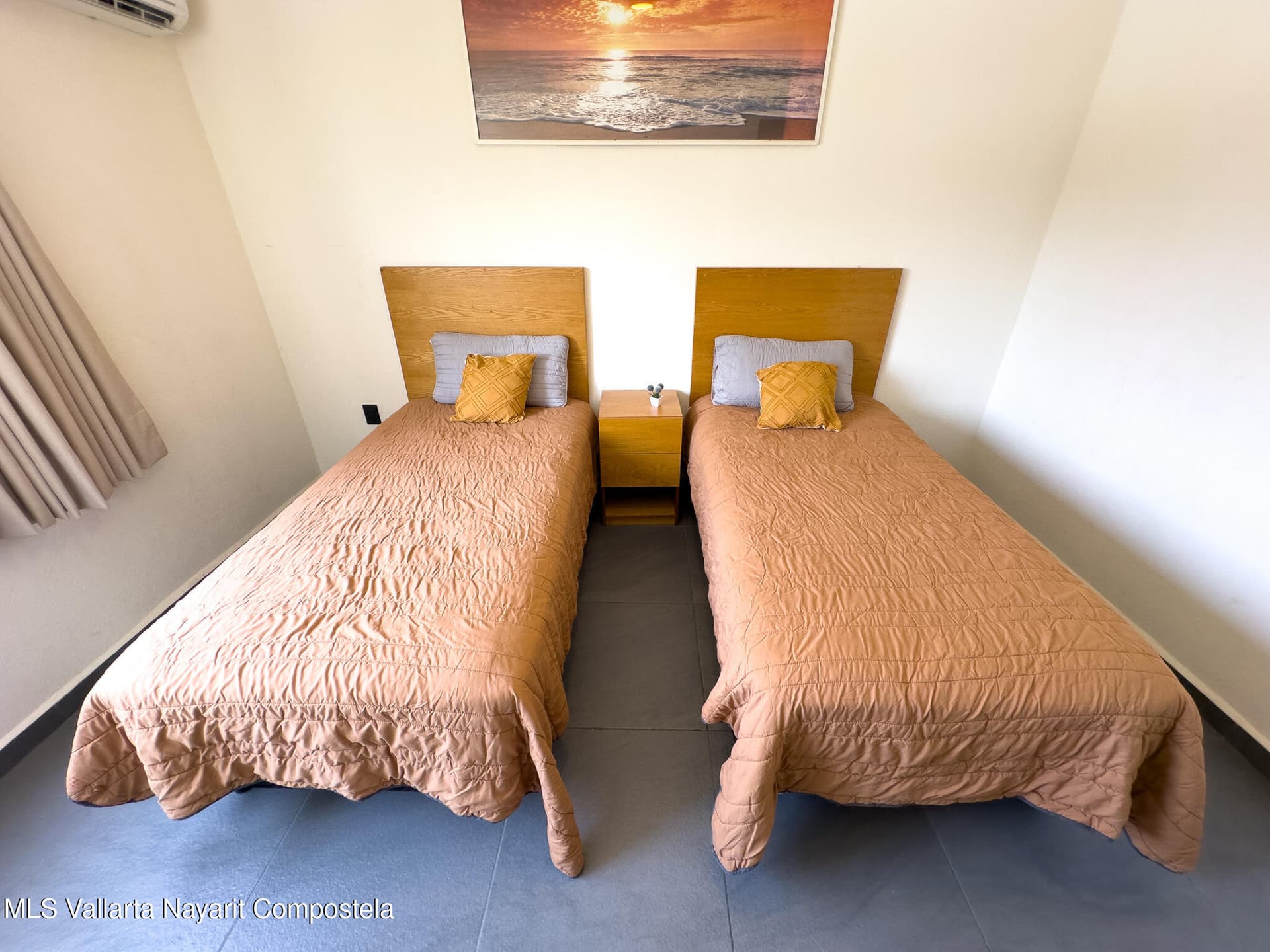 206 Paseo Foresta 14