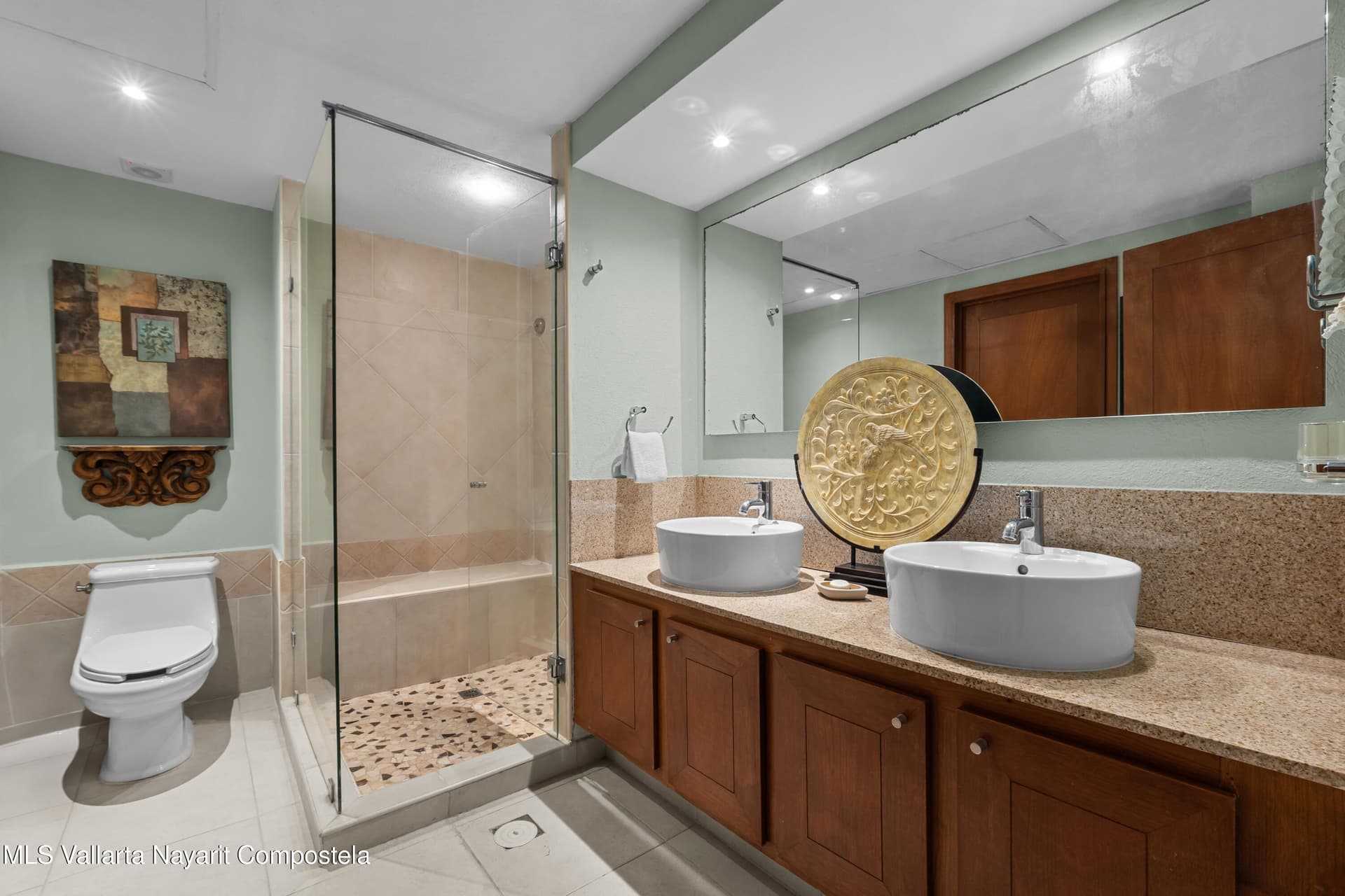 Grand Venetian 18