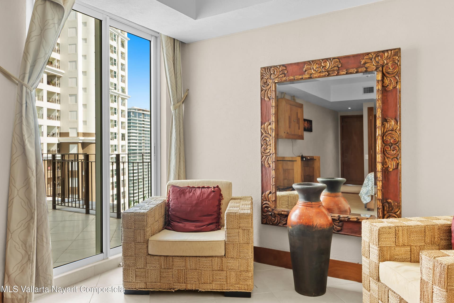 Grand Venetian 27