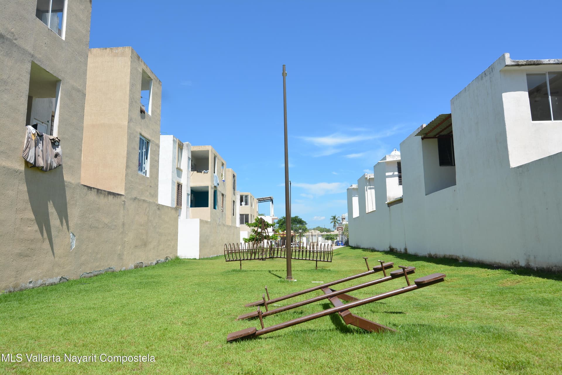 21 PASEO DEL CAMPO 24