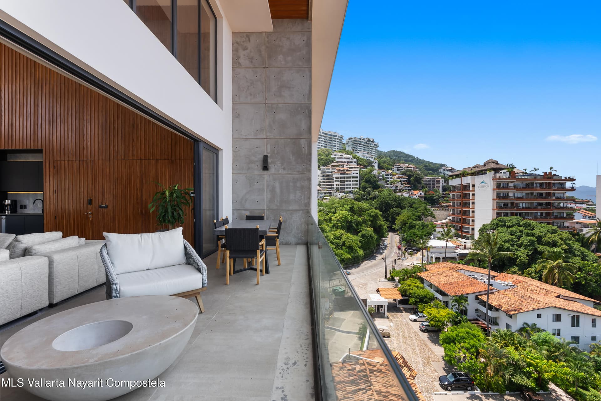 105 Sail View 10
