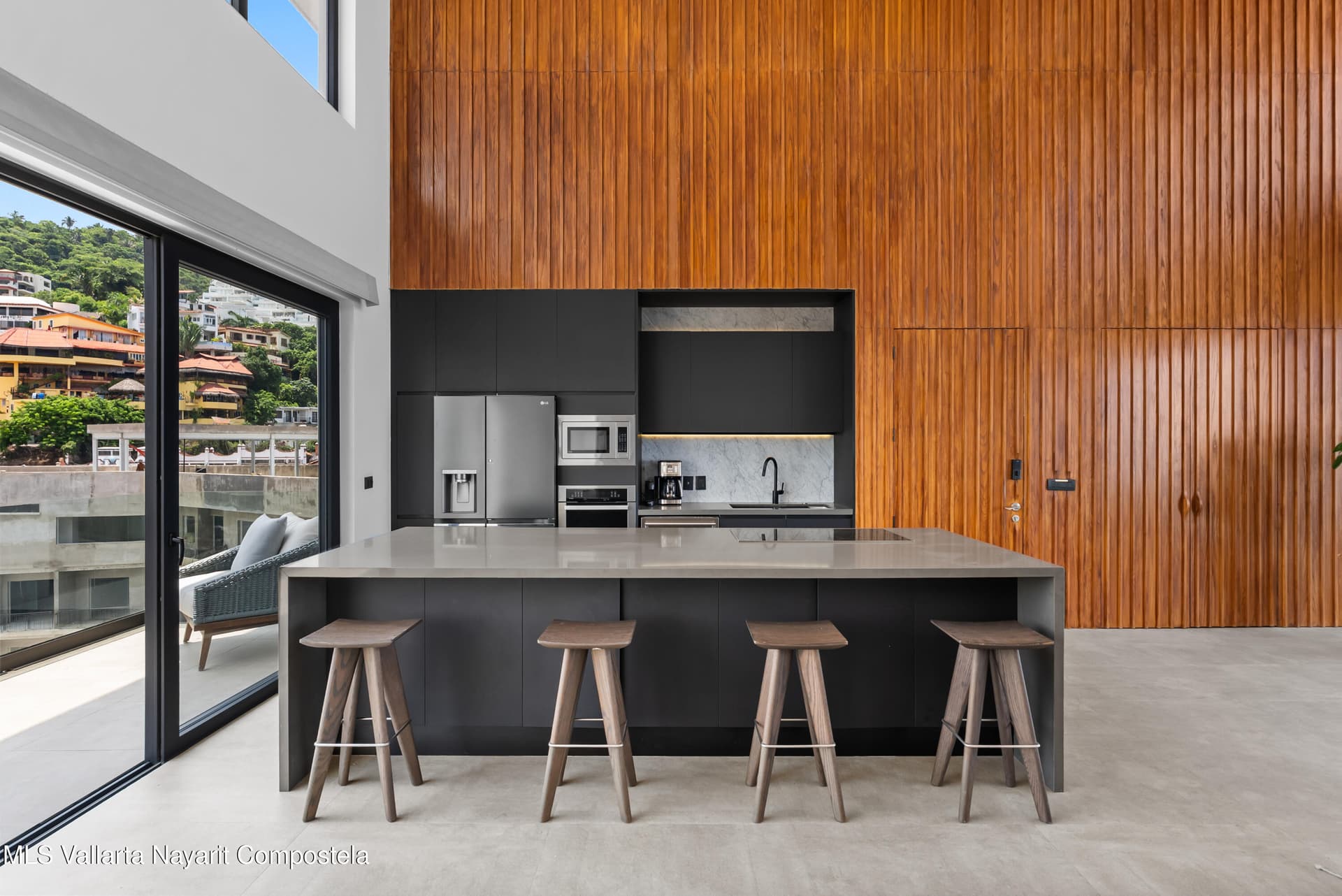 105 Sail View 14