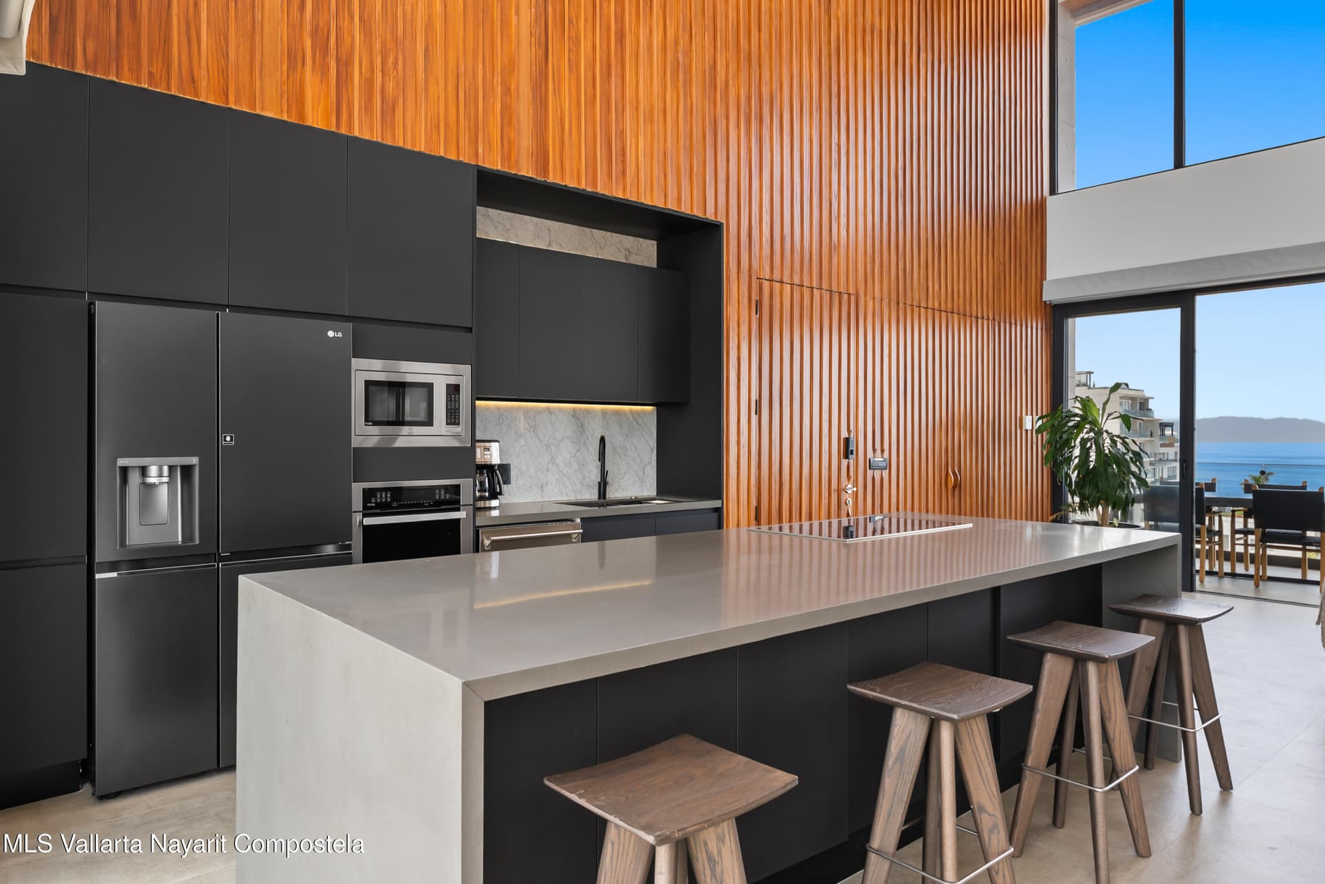 105 Sail View 15