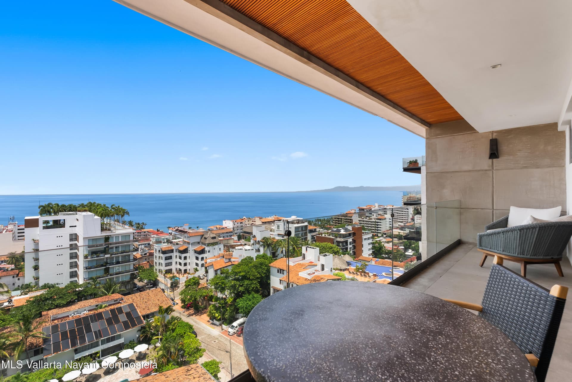 105 Sail View 32