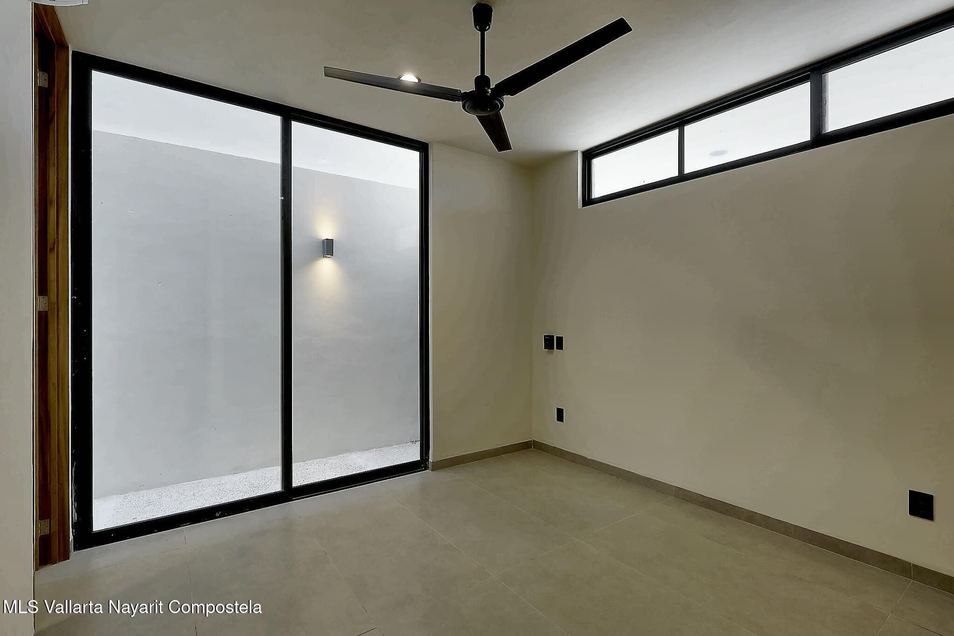 158 Palma del Rey Ave. 7