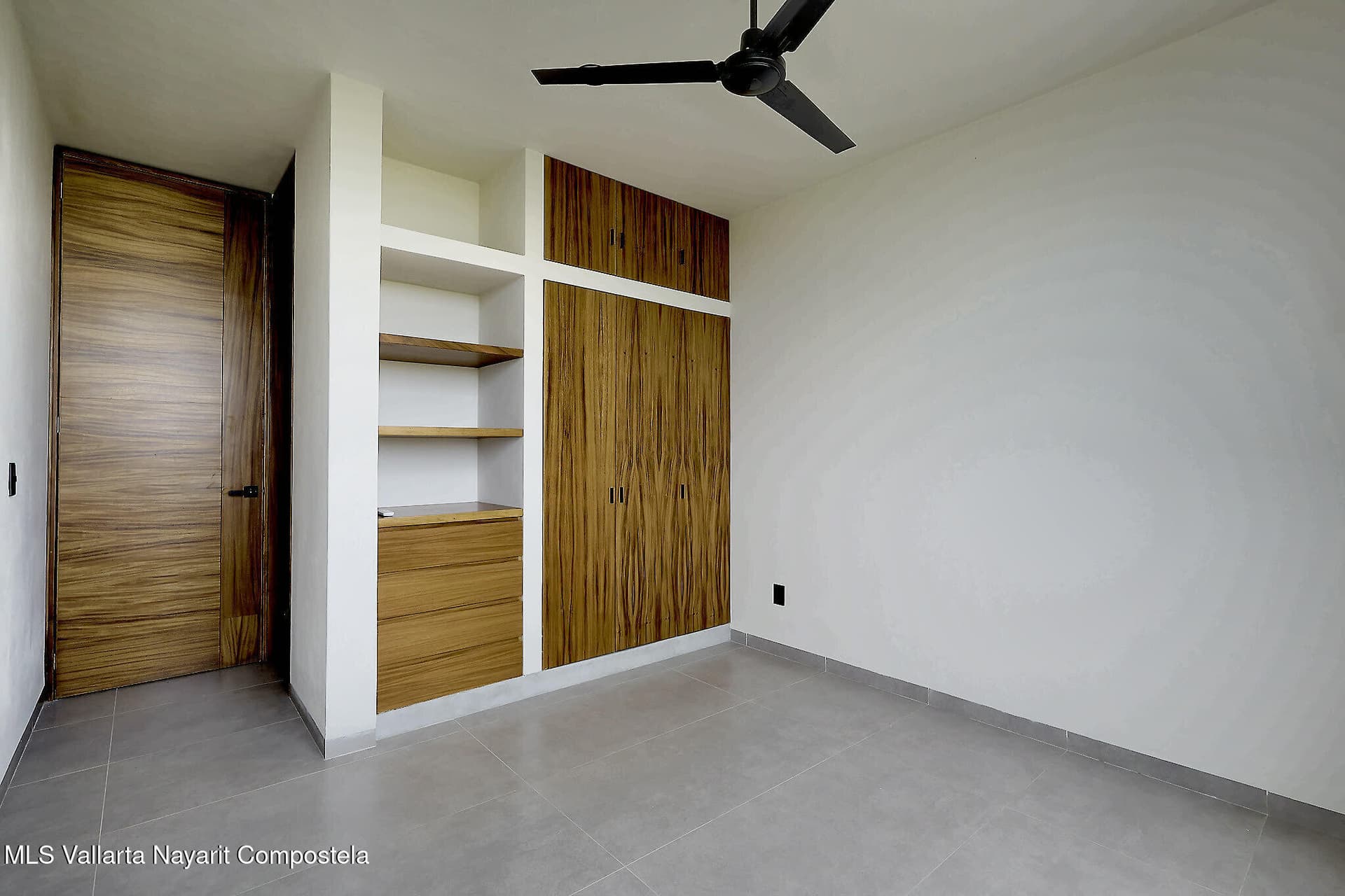 158 Palma del Rey Ave. 19